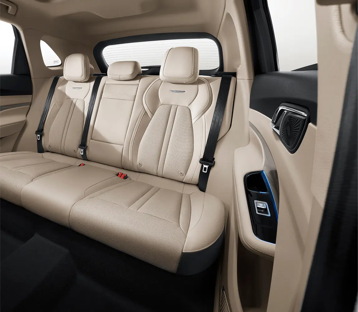 HONGQI HS3 — Interior details 1