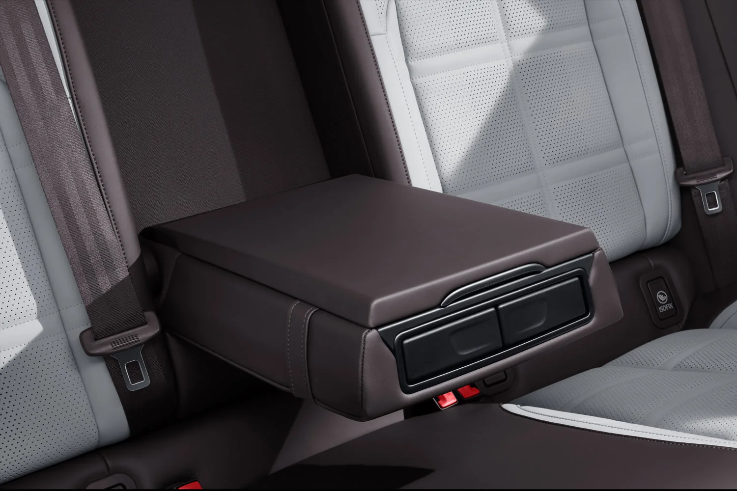 HONGQI EH7 — Interior details 5