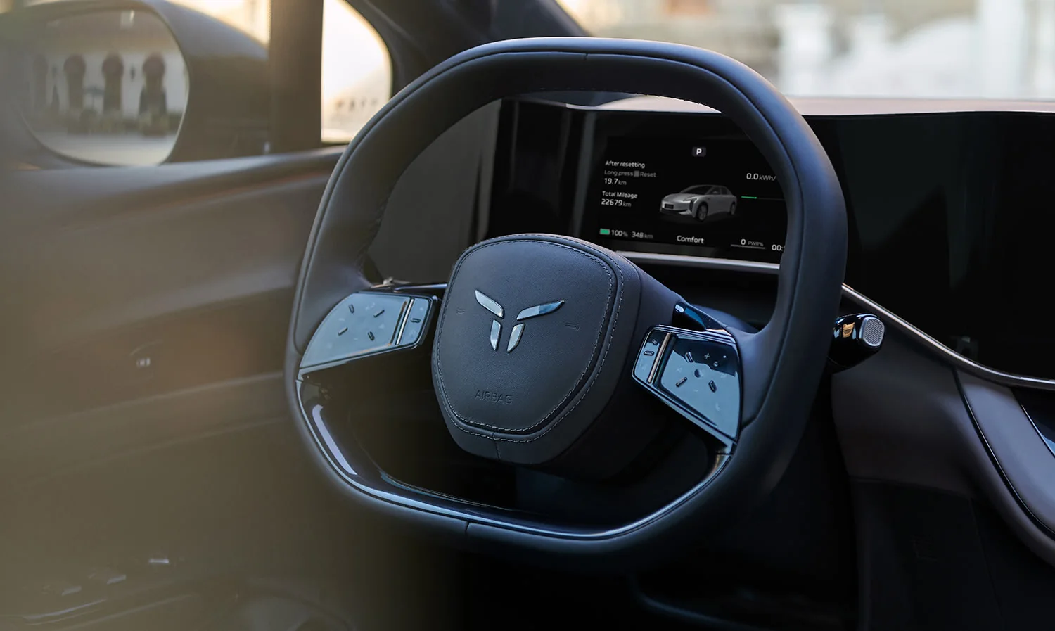 HONGQI EH7 — Interior details 3