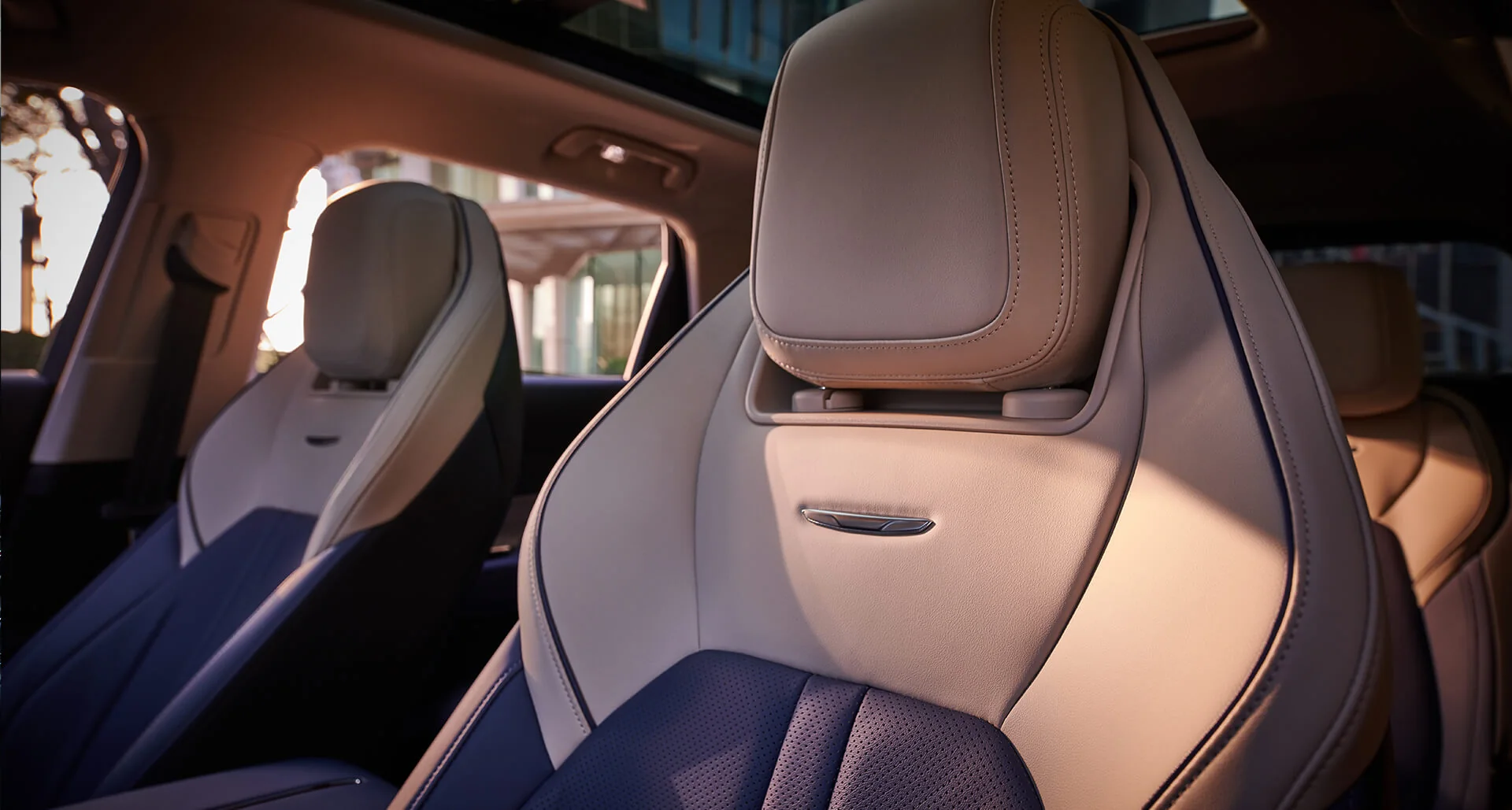 HONGQI HS3 — Interior details 8